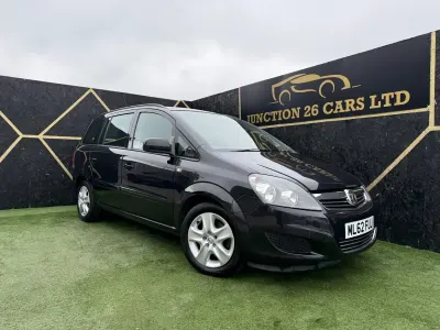 Second-hand Vauxhall Zafira 115 CP (84 kW) 2012 Negru Monovolum