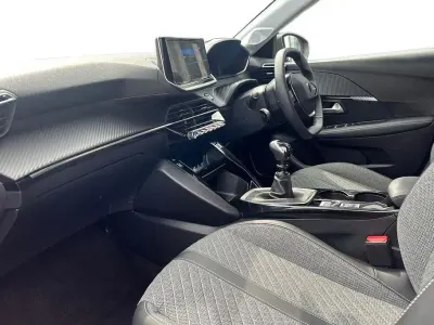 Used Peugeot 208 Allure 101 HP (74 kW) 2023 Red Hatchback