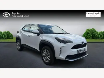 Used Toyota Yaris Hybrid 2023 White Hatchback
