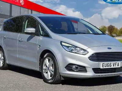 Usado Ford S-MAX Titanium 150 HP (110 kW) 2018 Monovolume