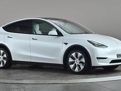 White Used 2022 Tesla Model Y Long Range AWD SUV | £24,498 (Fair price)