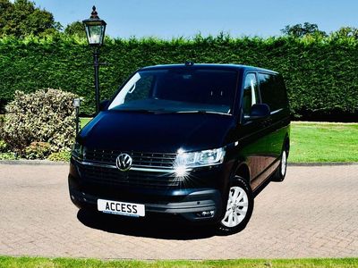 Begagnad VW Transporter Highline 148 HK (108 kW) 2023 Svart Van