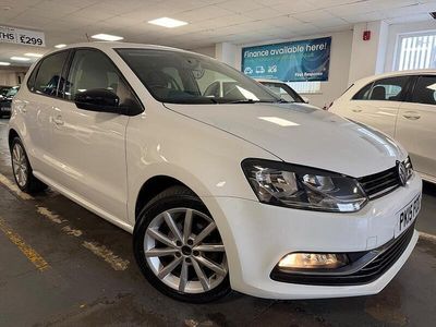 Used VW Polo Design 60 HP (44 kW) 2015 White Hatchback