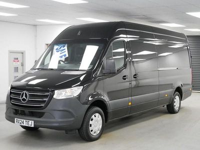 Begagnad Mercedes Sprinter Premium 150 HK (110 kW) 2024 Svart Van