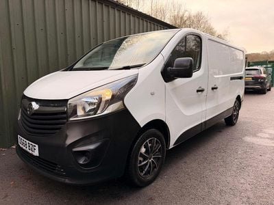White Used 2018 Vauxhall Vivaro MPV | £5,995 (Super price)