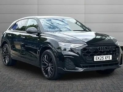 Used Audi Q8 Comfort 286 HP (210 kW) 2025 Mythos black SUV
