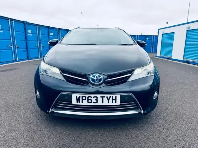 Usado Toyota Auris Hybrid