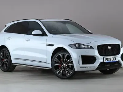 Second-hand Jaguar F-Pace Chequered Flag 250 CP (183 kW) 2019 Alb SUV