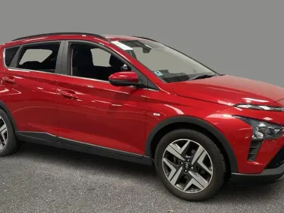 Begagnad Hyundai Bayon Premium 100 HK (73 kW) 2023 Röd SUV