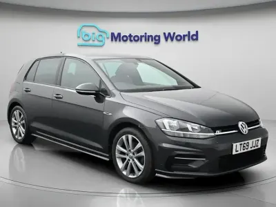 Begagnad VW Golf VII R-line 150 HK (110 kW) 2019 Grå Halvkombi