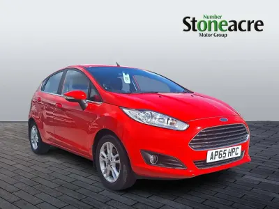 Used Ford Fiesta Zetec 120 HP (88 kW) 2016 Red Hatchback