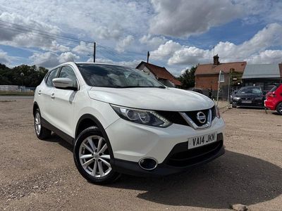 White Used 2014 Nissan Qashqai Acenta SUV | £3,095