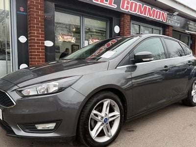 Used Ford Focus Zetec 125 HP (91 kW) 2015 Grey Hatchback
