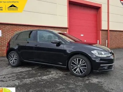 Używany VW Golf VII SE 116 KM (85 kW) 2018 Czarny Hatchback