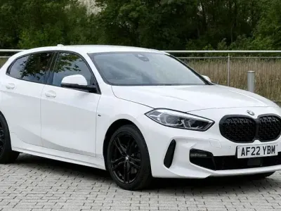 Begagnad BMW 118 M Sport 136 HK (100 kW) 2024 Halvkombi