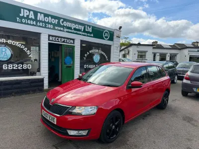 Used Skoda Rapid SE 90 HP (66 kW) 2015 Red Hatchback