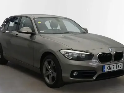 Usado BMW 118 Sport Line 2017 Plateado Utilitario