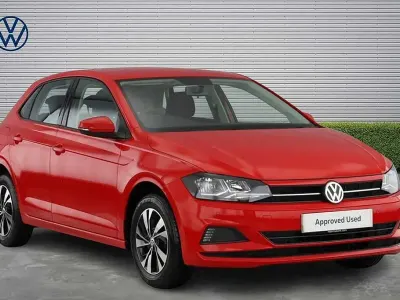 Used VW Polo SE 95 HP (69 kW) 2018 Red Hatchback