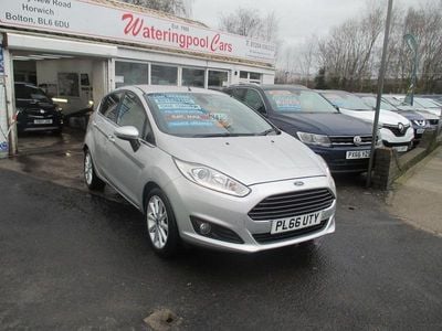 Używany Ford Fiesta Titanium 100 KM (73 kW) 2017 Srebrny Hatchback
