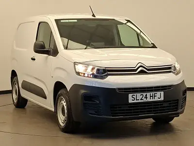 Używany Citroën Berlingo 100 KM (73 kW) 2024 Biały Minivan