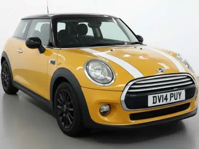 Usado Mini Cooper Hatch 136 HP (100 kW) 2014 Laranja Citadino