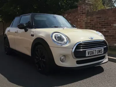 Used Mini Cooper Hatch 136 HP (100 kW) 2017 White Hatchback