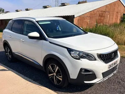 Used Peugeot 3008 Allure 130 HP (95 kW) 2019 White SUV