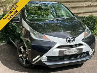 Used Toyota Aygo X-clusiv 69 HP (50 kW) 2015 Black Hatchback