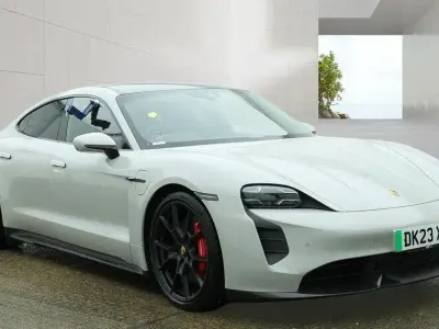 Usado Porsche Taycan Performance Package 439 kW (598 CV) 2023 Gris Berlina