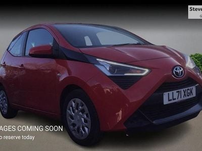 Used Toyota Aygo X-play 71 HP (52 kW) 2022 Red Hatchback