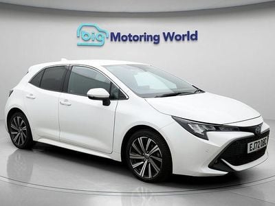 Used Toyota Corolla Design 122 HP (89 kW) 2022 White Hatchback