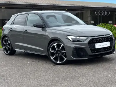 Używany Audi A1 Black Edition 95 KM (69 kW) 2025 Szary SUV