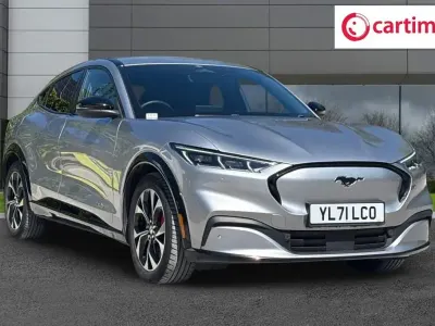Begagnad Ford Mustang Standard Range 269 HK (197 kW) 2022 Silver Halvkombi