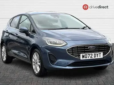 Używany Ford Fiesta Titanium 100 KM (73 kW) 2023 Niebieski Hatchback