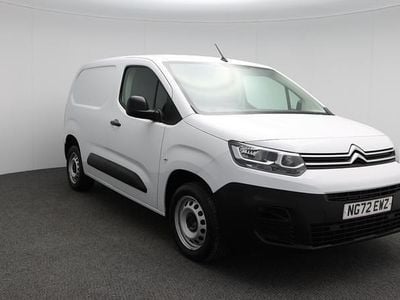 Used Citroën Berlingo 100 HP (73 kW) 2023 Ice white MPV