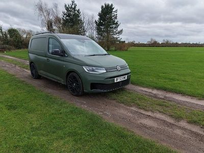 Used VW Caddy Pro 122 HP (89 kW) 2022 Green MPV