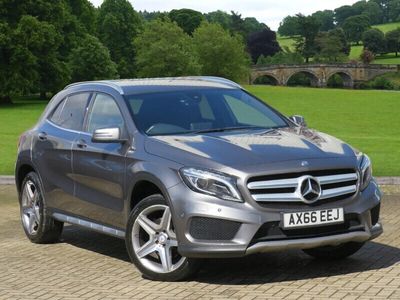 Mercedes GLA220