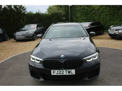Begagnad BMW 520 M Sport 68 HK (50 kW) 2022 Grå Kombi