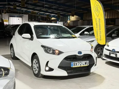 Used Toyota Yaris Hybrid 2026 White Hatchback