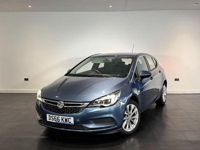 Used Vauxhall Astra Design Edition 110 HP (80 kW) 2016 Blue Hatchback