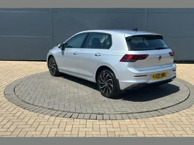 Used VW Golf VIII Life 110 HP (80 kW) 2022 Silver Hatchback