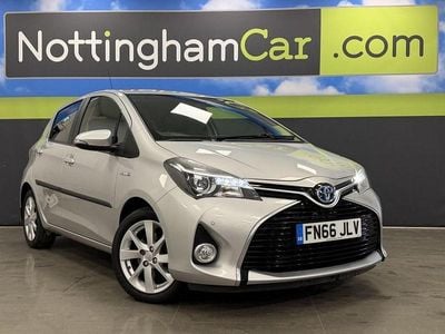Second-hand Toyota Yaris Hybrid 2016 Argintiu Hatchback