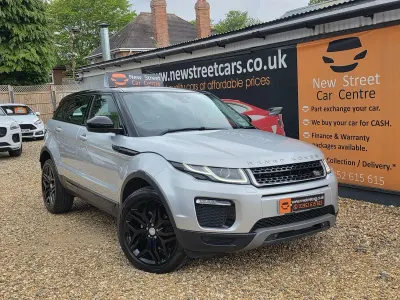Begagnad Land Rover Range Rover evoque SE 2017 Silver Kombi