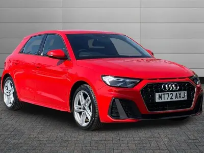 Begagnad Audi A1 S-Line 95 HK (69 kW) 2022 Röd SUV