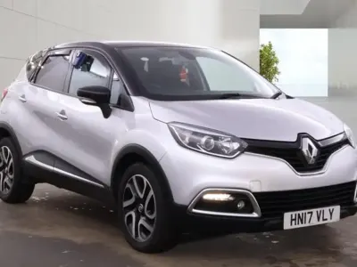 Used Renault Captur Dynamique 90 HP (66 kW) 2017 Silver SUV