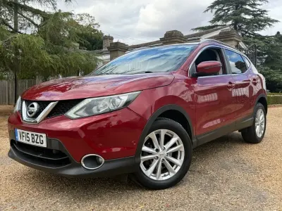 Used Nissan Qashqai S 163 HP (119 kW) 2015 Red SUV