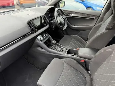 Used Skoda Karoq SportLine 150 HP (110 kW) 2022 White SUV