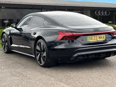 Used Audi e-tron GT quattro Comfort 475 kW (646 HP) 2022 Black Sedan