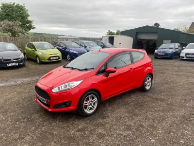 Used Ford Fiesta Zetec 2016 Red Hatchback