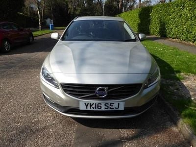 Used Volvo V60 Business Edition 120 HP (88 kW) 2016 Gold Estate